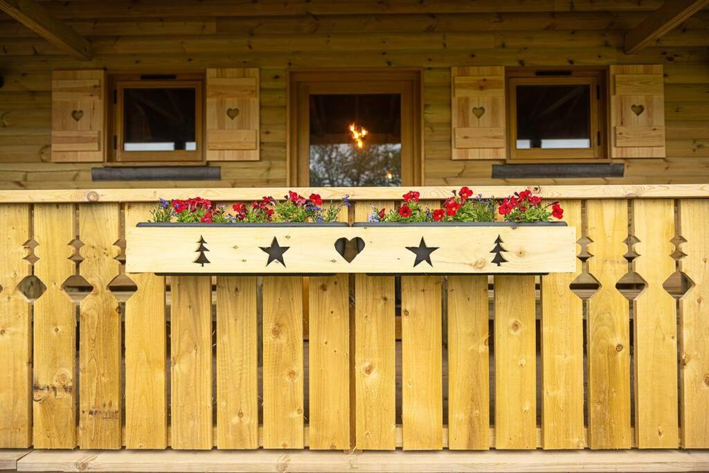Luxury Log Cabin With A Hot Tub Stone  Eksteriør bilde