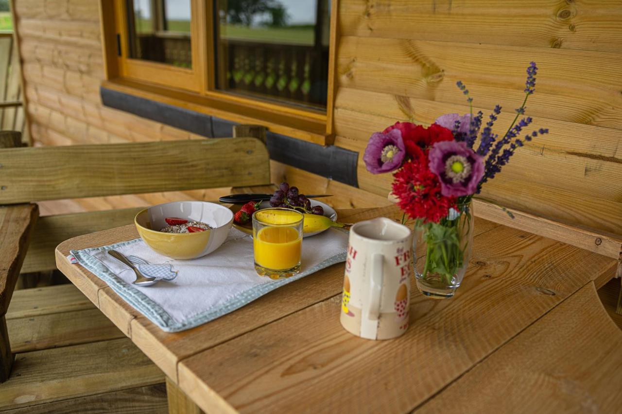 Luxury Log Cabin With A Hot Tub Stone  Eksteriør bilde