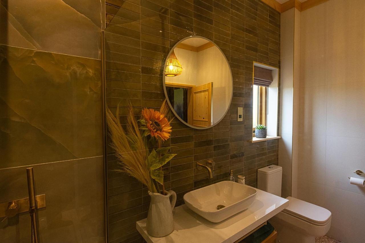 Luxury Log Cabin With A Hot Tub Stone  Eksteriør bilde