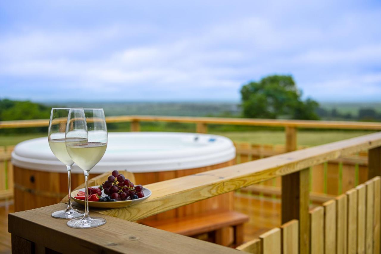 Luxury Log Cabin With A Hot Tub Stone  Eksteriør bilde